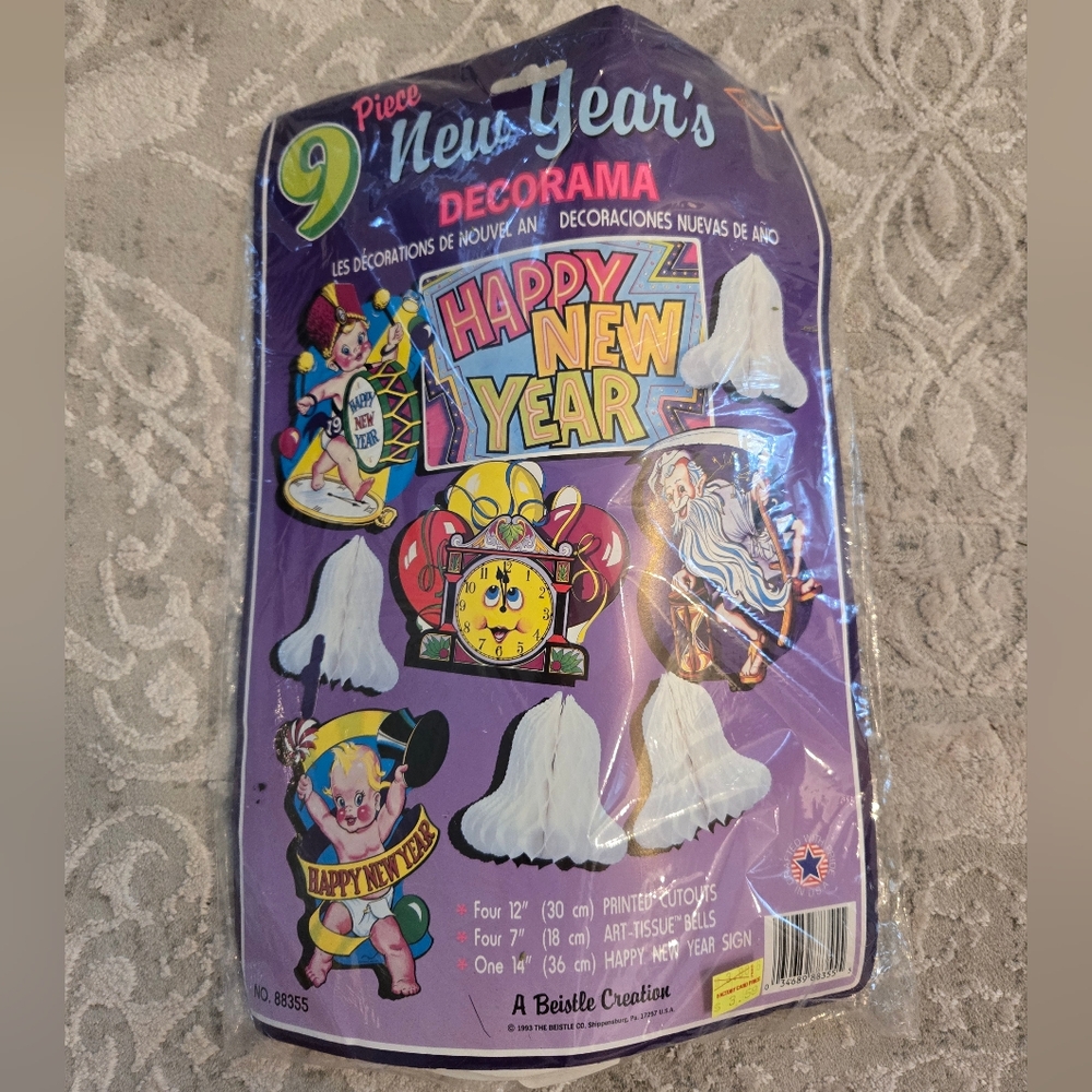 Beistle Vintage 1993 New Year's Eve Decorama 9pc Party Set, New